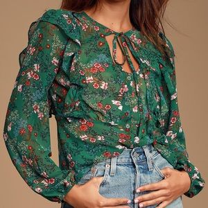 ⭐ NWT Lulu’s Leisha Green Floral Sheer Ruffle Top ⭐